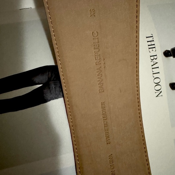 New / Banana Republic Factory vegan suede olive Green and antique tone Belt - Picture 3 of 3